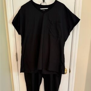 Dolan black scrub set